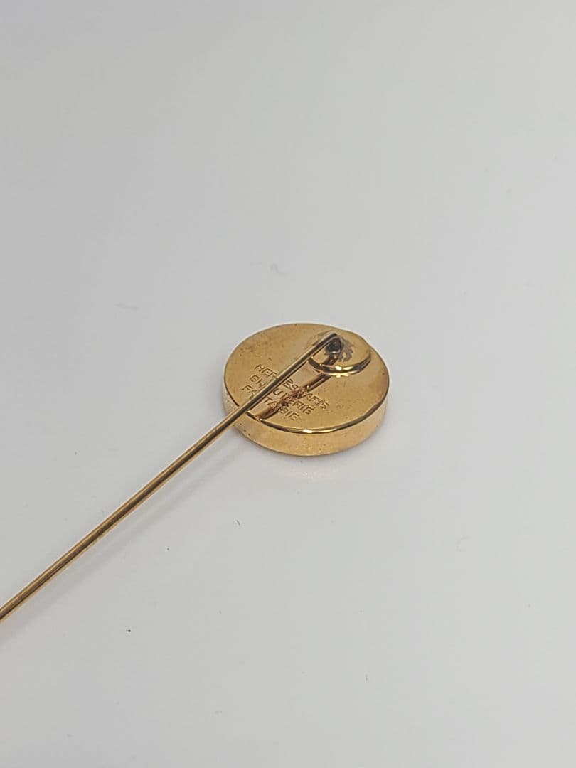 値引きエルメス　コロゾ　ピンブローチ　ゴールド