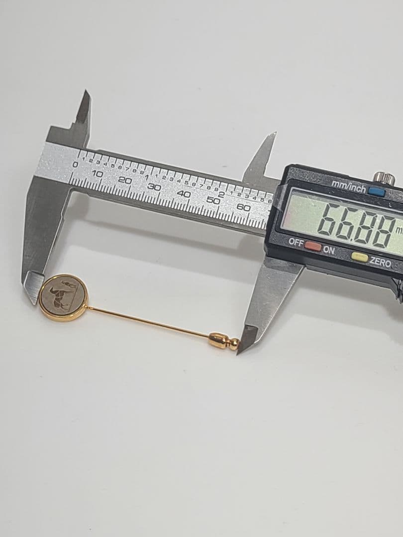 値引きエルメス　コロゾ　ピンブローチ　ゴールド