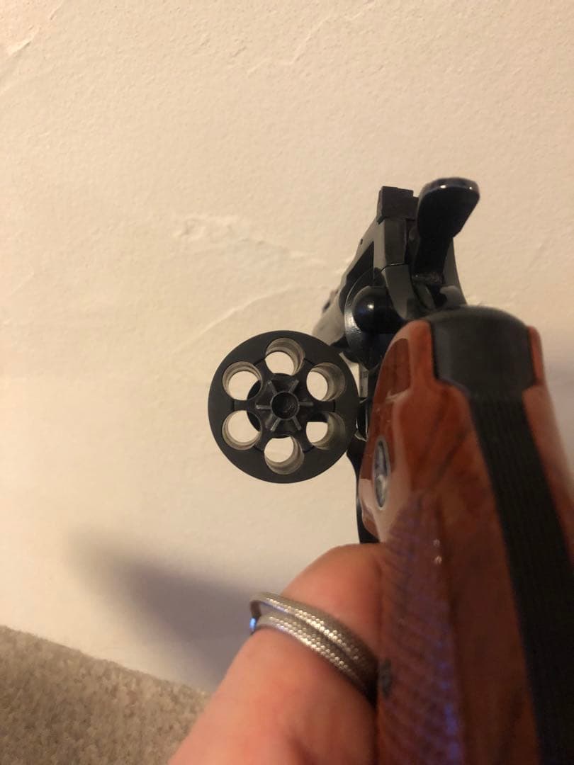 コルトパイソン357 MAGNUM コクサイ製ヘビーウエイト4インチモデルガン