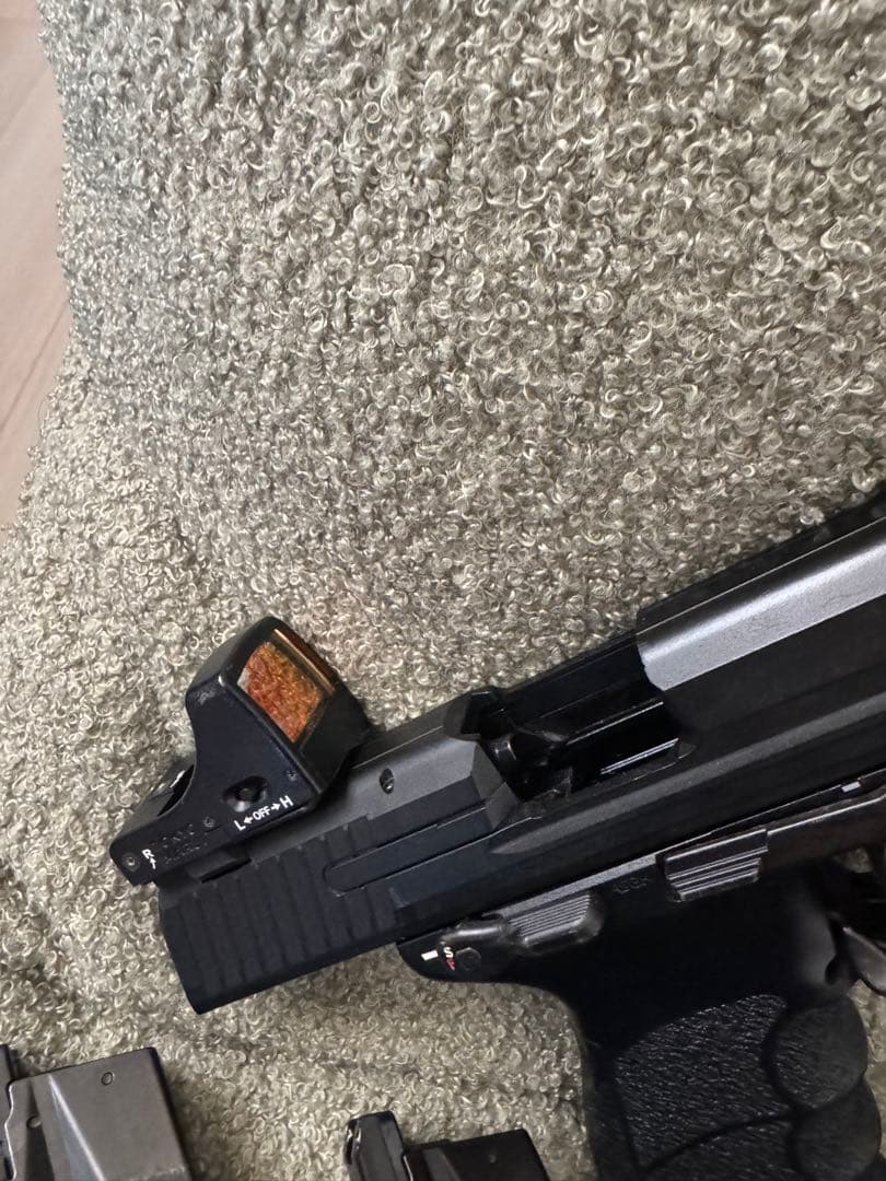 東京マルイhk45ガスガン ブラック ドットサイト付