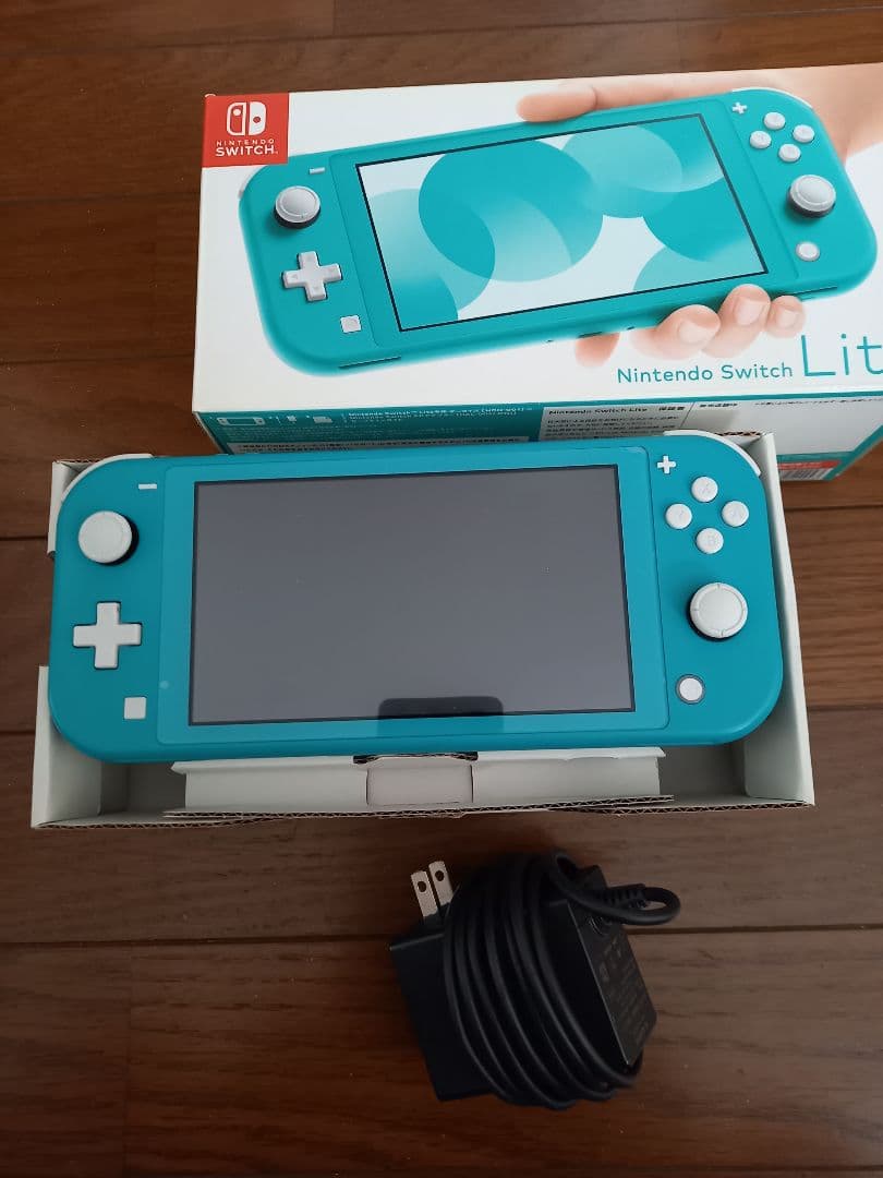 Nintendo Switch Lite ターコイズ 本体 と純正充電器付き