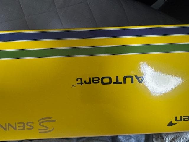 AUTOart McLaren ホンダ mp4/6 アイルトン・セナ 1/18