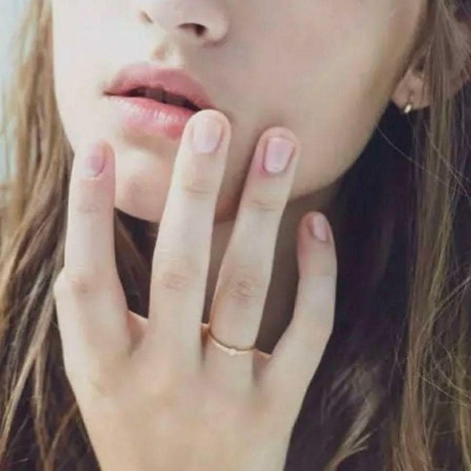 エテ K10YG レイヤード ミル打ち 1粒ダイヤモンド リング