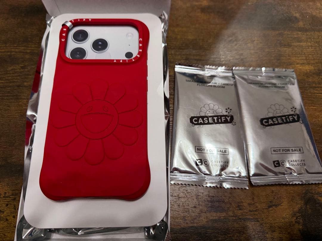 【新品/レッド】CASETiFY×村上隆 ウェーブシリコンフラワースマホケース