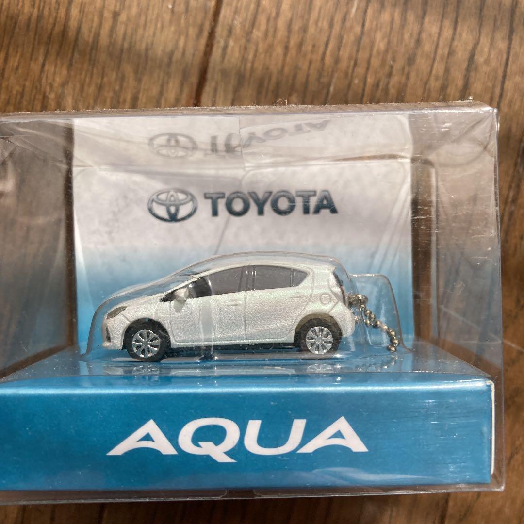トヨタAQUAキーホルダー