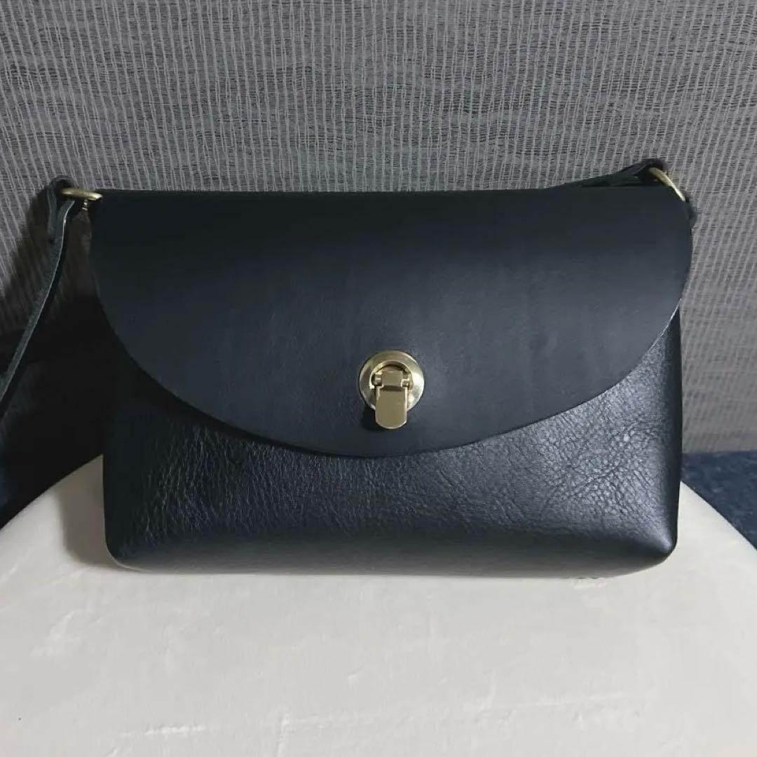 ヘルツ　ライトミニショルダー　ブラック　herz