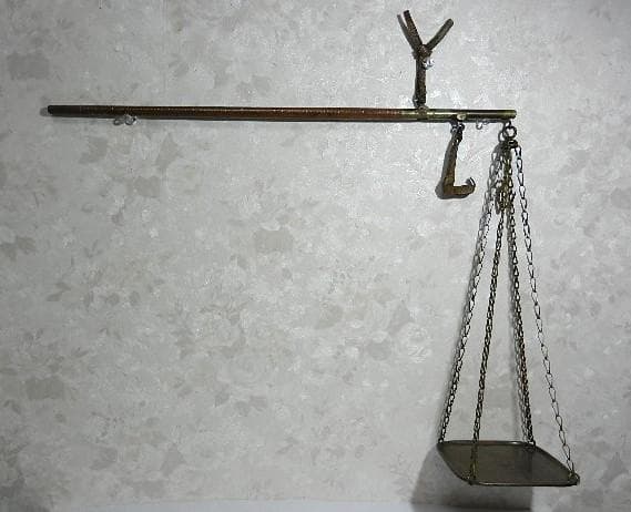 重さの単位が匁（もんめ）貫（かん）の時代の竿秤（さおばかり）