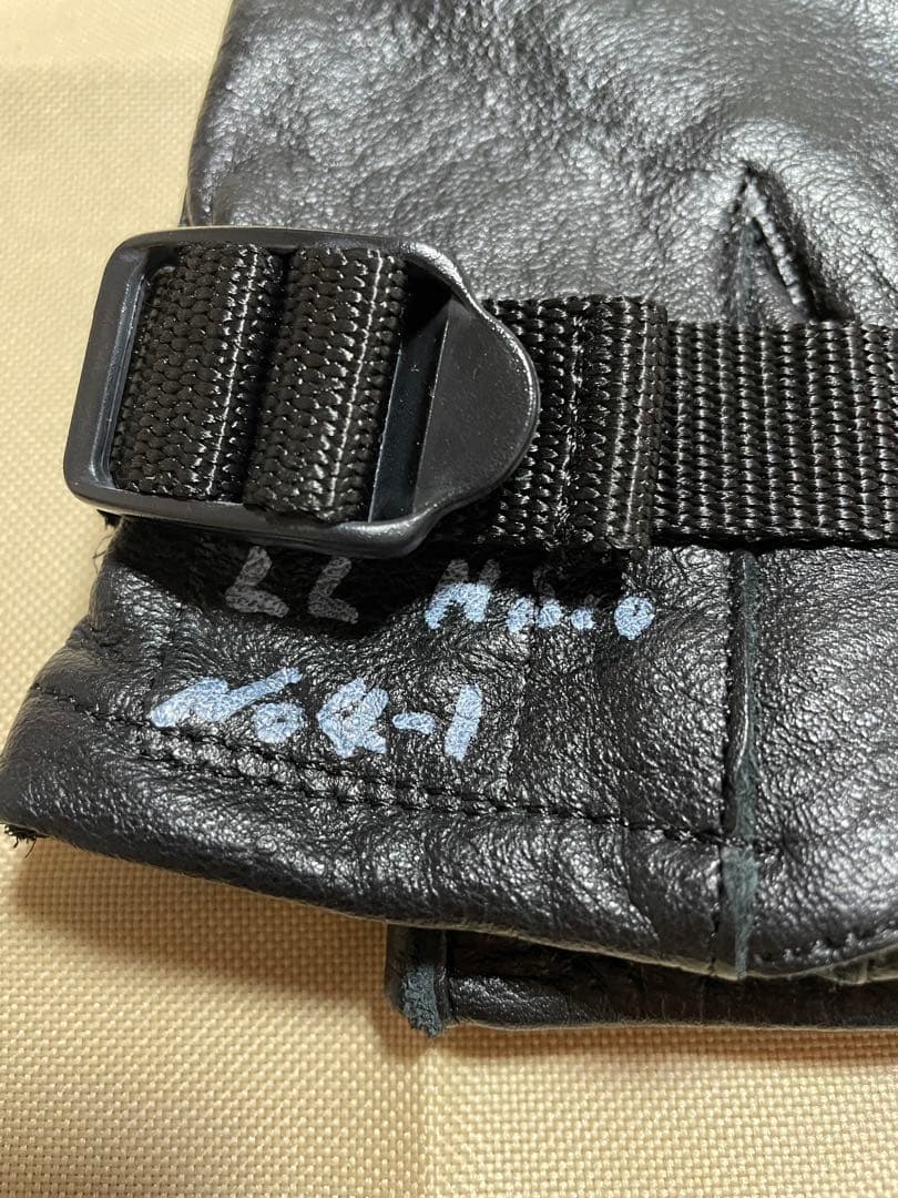 自衛隊実仕様グローブ未使用品