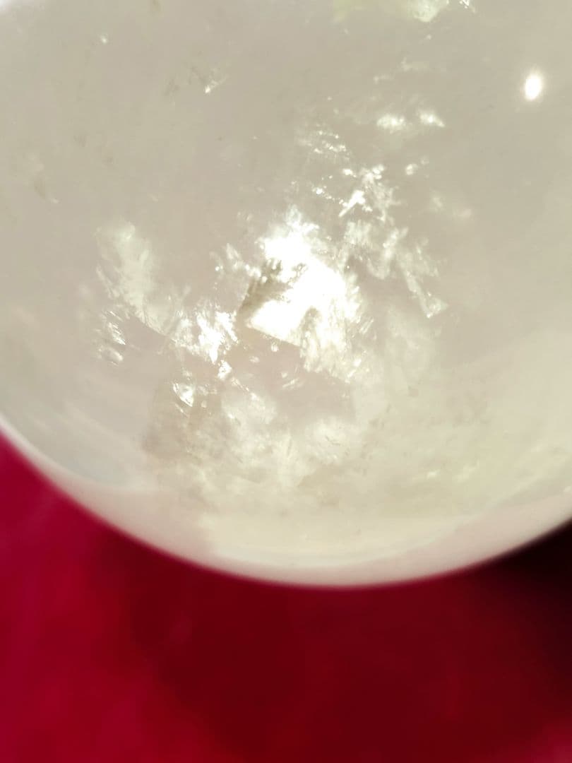 天然石 水晶です。大玉 8cm 重さ 787ｇです。すべてを清める万能ヒーリング
