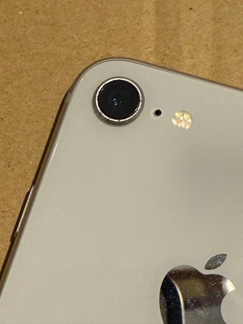 美品 iPhone8 シルバー 64GB バッテリー90％ SIMフリー