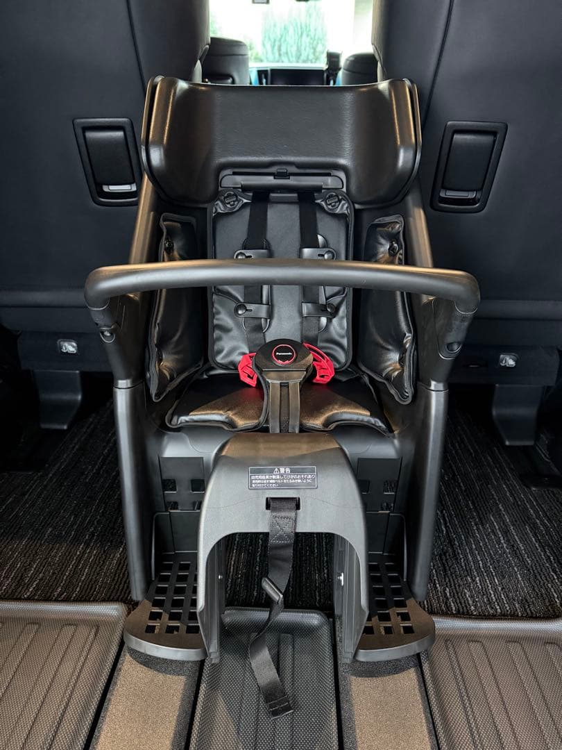 Panasonic プレミアムリアチャイルドシート 未使用　新車外し　ブラック