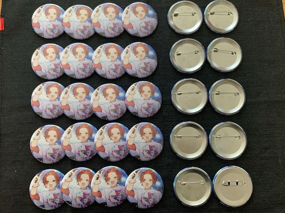【専用】メモライズ　缶バッジ　りうら　30個