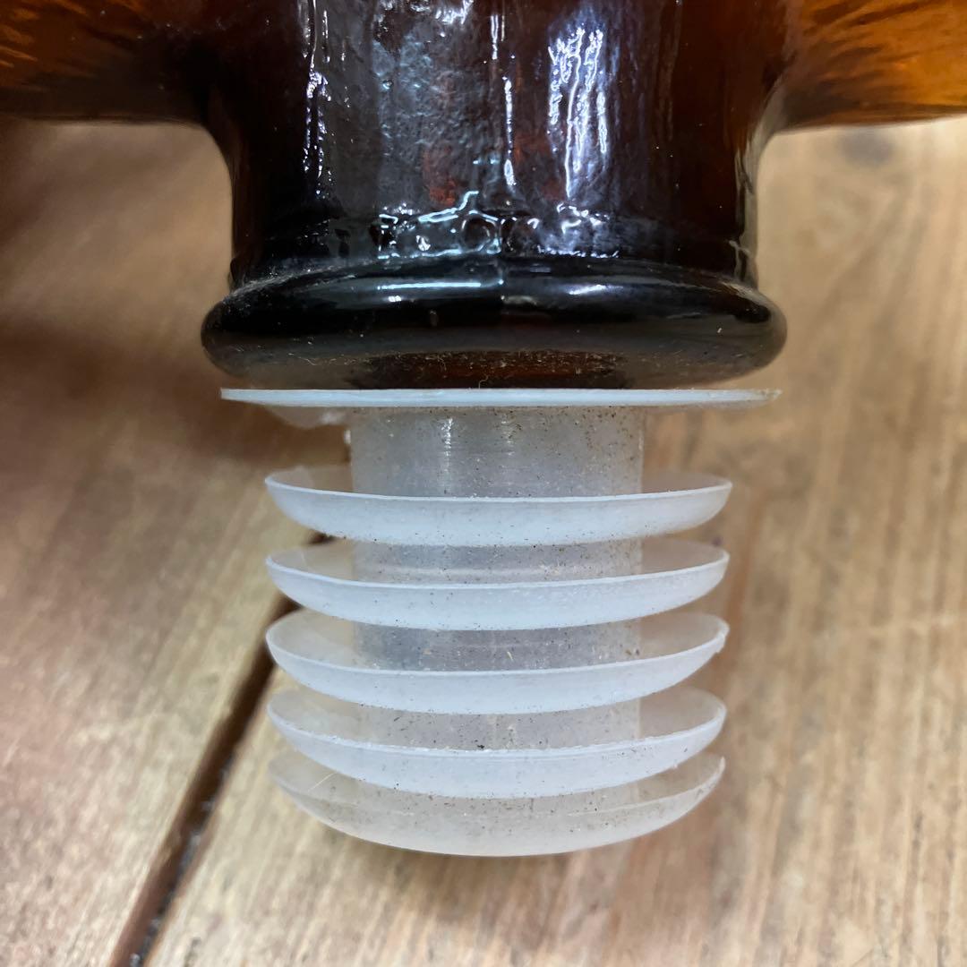 D-4 ヴィンテージ ダックスフント デキャンタ デカンタ アンバーガラス 犬型