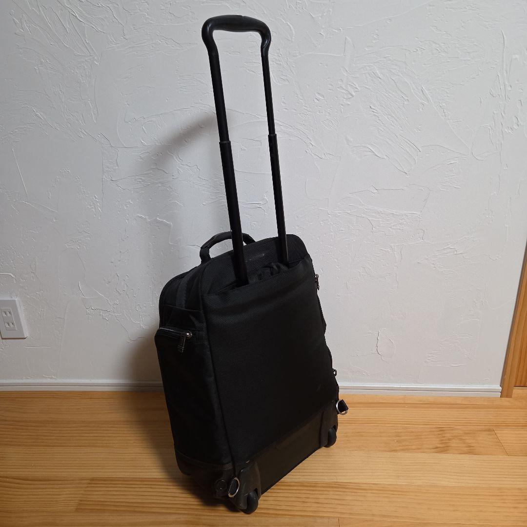 ブラックキャリーリュック