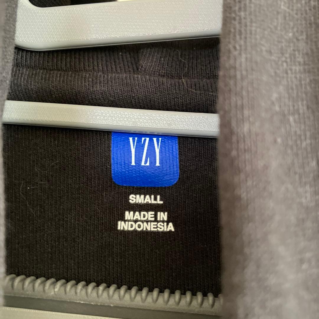 Yeezy × GAPパーカー Sサイズ　黒