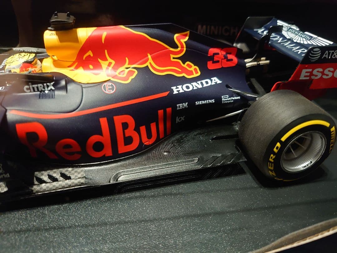 ミニチャンプス 1/18 RB15 オーストリアGP 優勝 M.フェルスタッペン