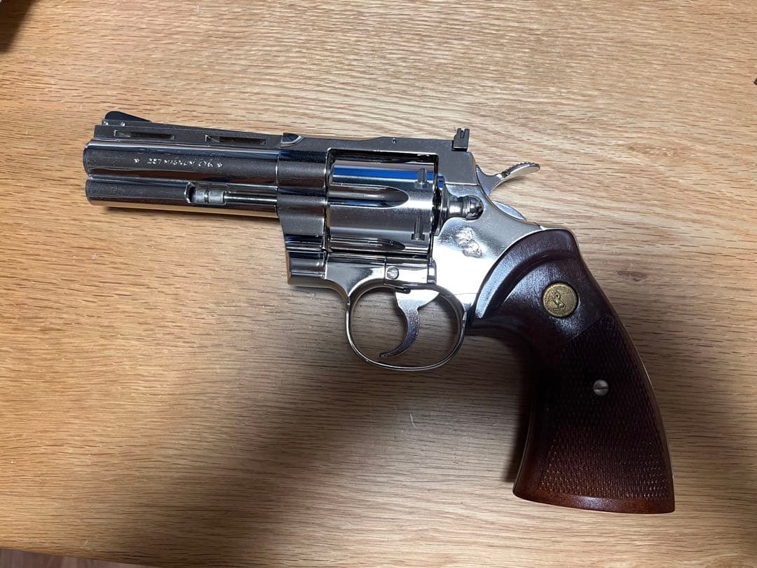 タナカ　コルトパイソン 4インチ　ガスガン　ニッケルフィニッシュ