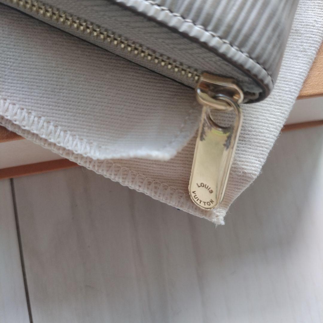 【美品】LOUIS VUITTON ジッピー パース エピ ミニ財布