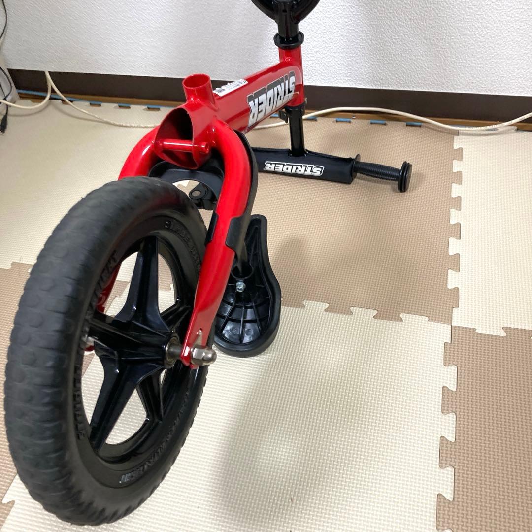 【STRIDER ストライダー】スポーツモデル 12インチ12型 赤 レッド