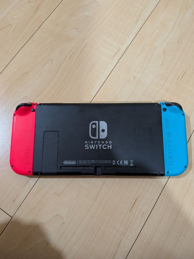 山*田様 Nintendo Switch 本体 青/赤 Joy-Con付き