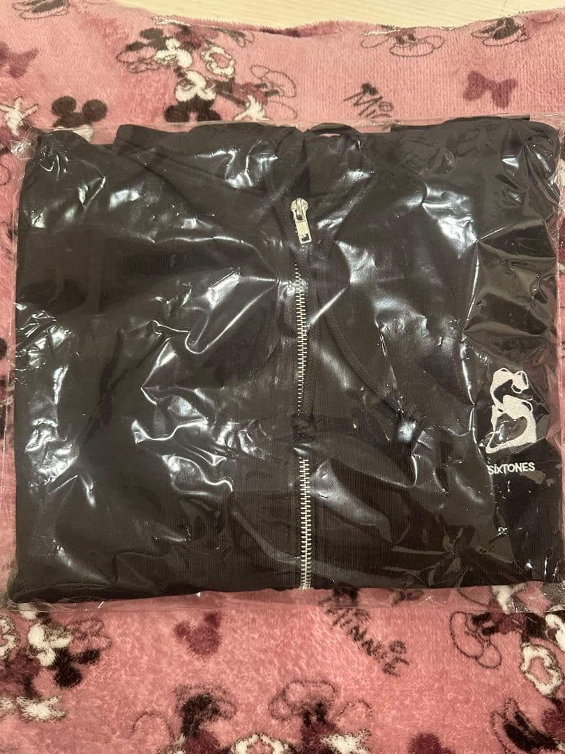 新品未開封　MILESixTONESパーカー 2026 SixTONES
