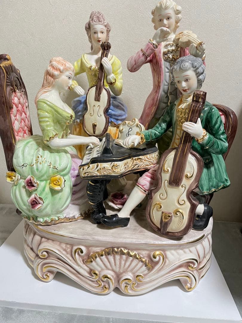 インテリア置物　カポティモンテ製 全長約40センチ