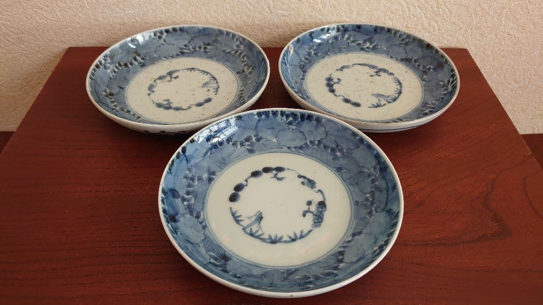 古伊万里　伊万里　松竹梅 染付 江戸期　冨貴長春　白抜き　５寸皿　３客