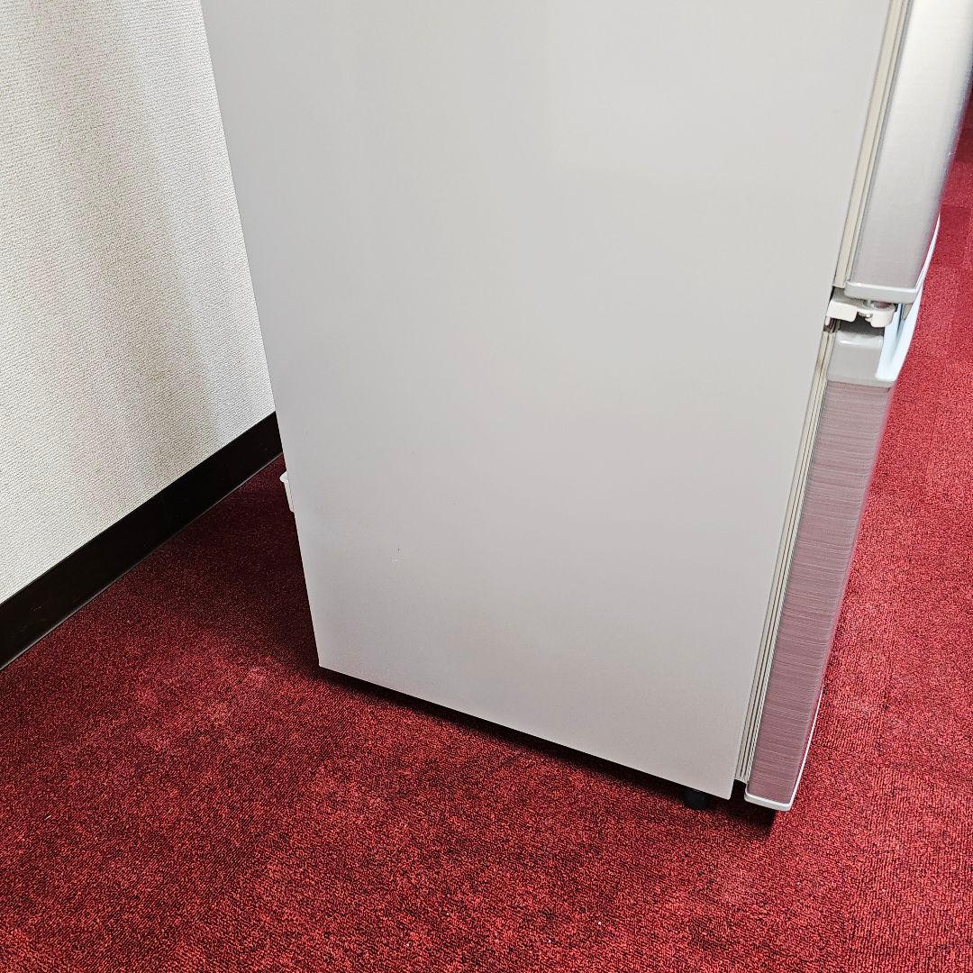 ホワイト冷凍庫 透明棚付き