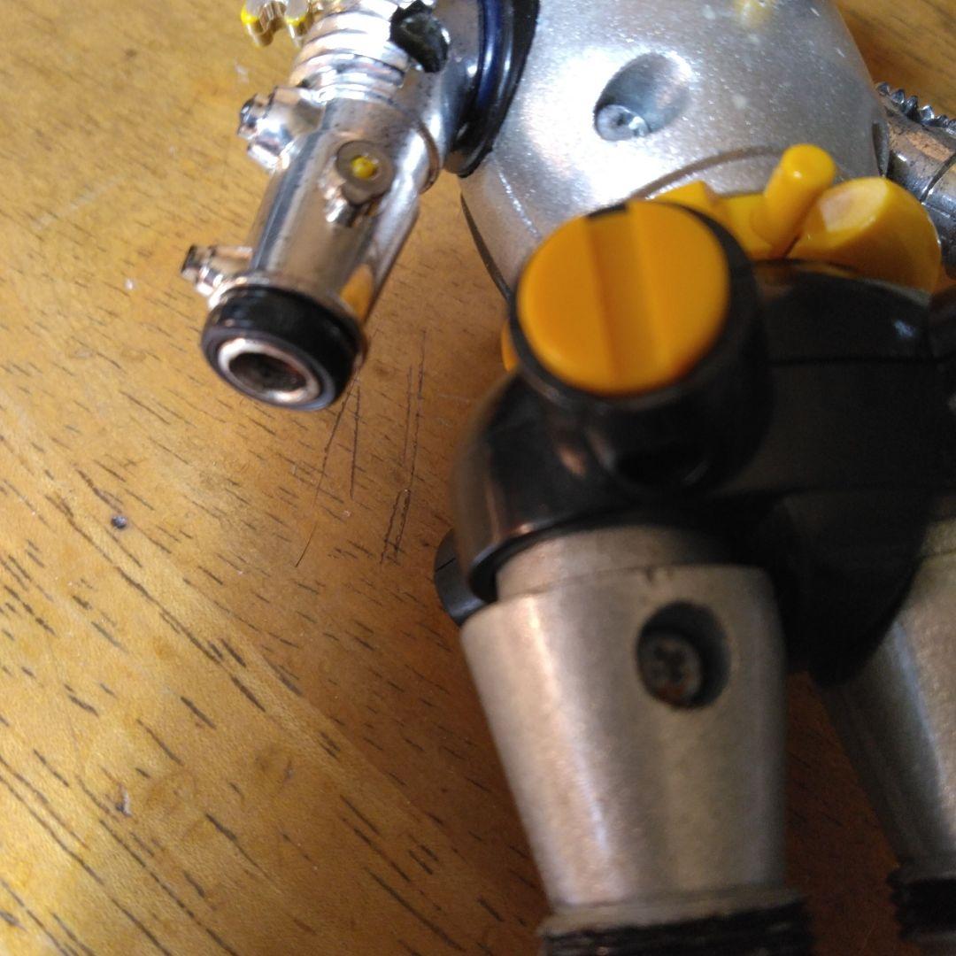 超合金キングジョー　 高さは13cmくらい。