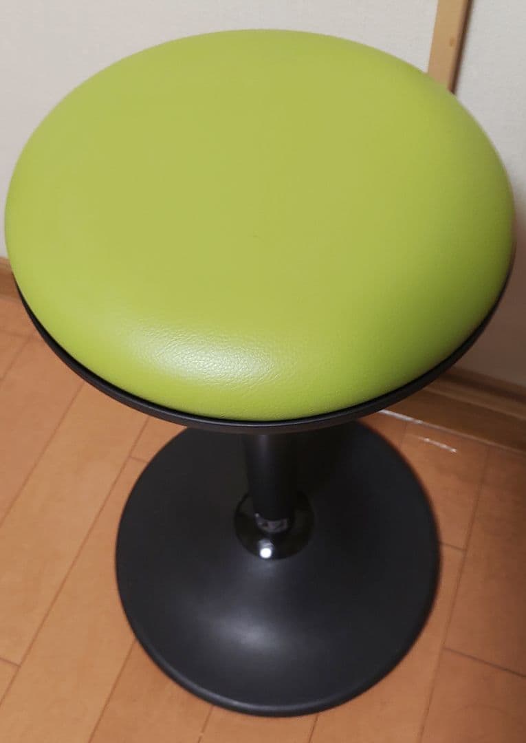 【最終値下げ】2022年製　オカムラ ピルエット ビニールレザー　スツール