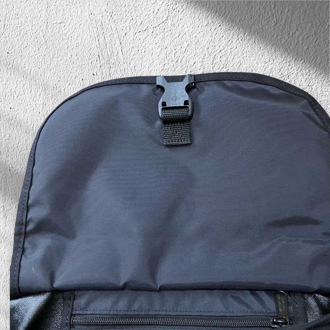 マンハッタンポーテージ ポケモン コラボ メッセンジャーバッグ カビゴン 黒