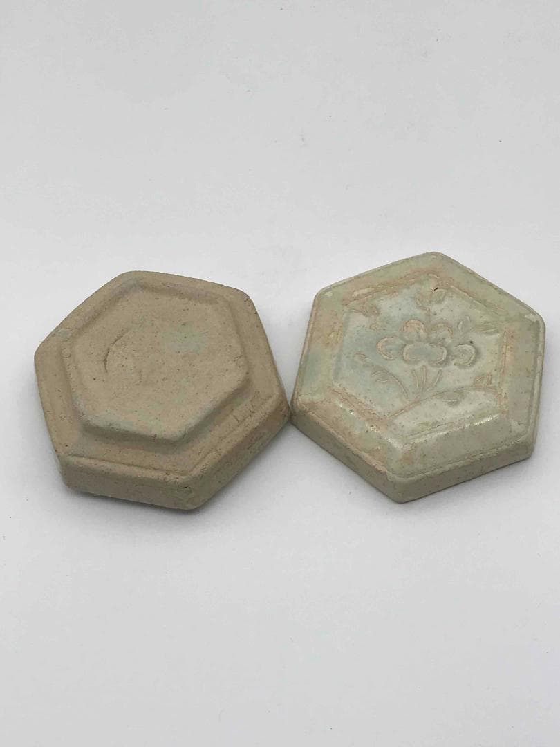 北宋時代　青白磁貼花花文合子　香盒　香合　影青　茶道具　香道具(F-55)