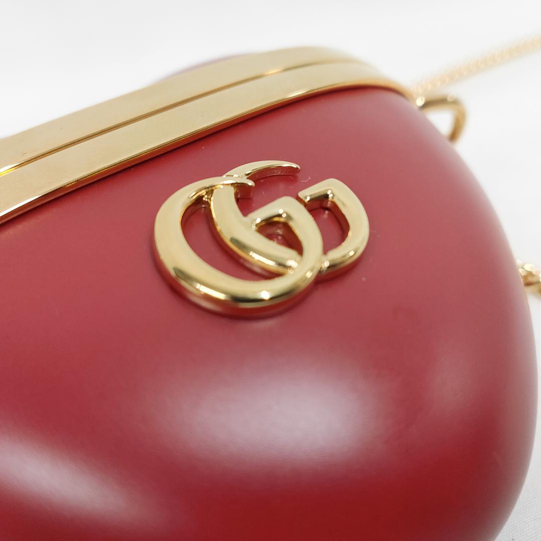 ○★新品未使用 グッチ GGマーモント ハートシェイプエアーポッズケース レッド