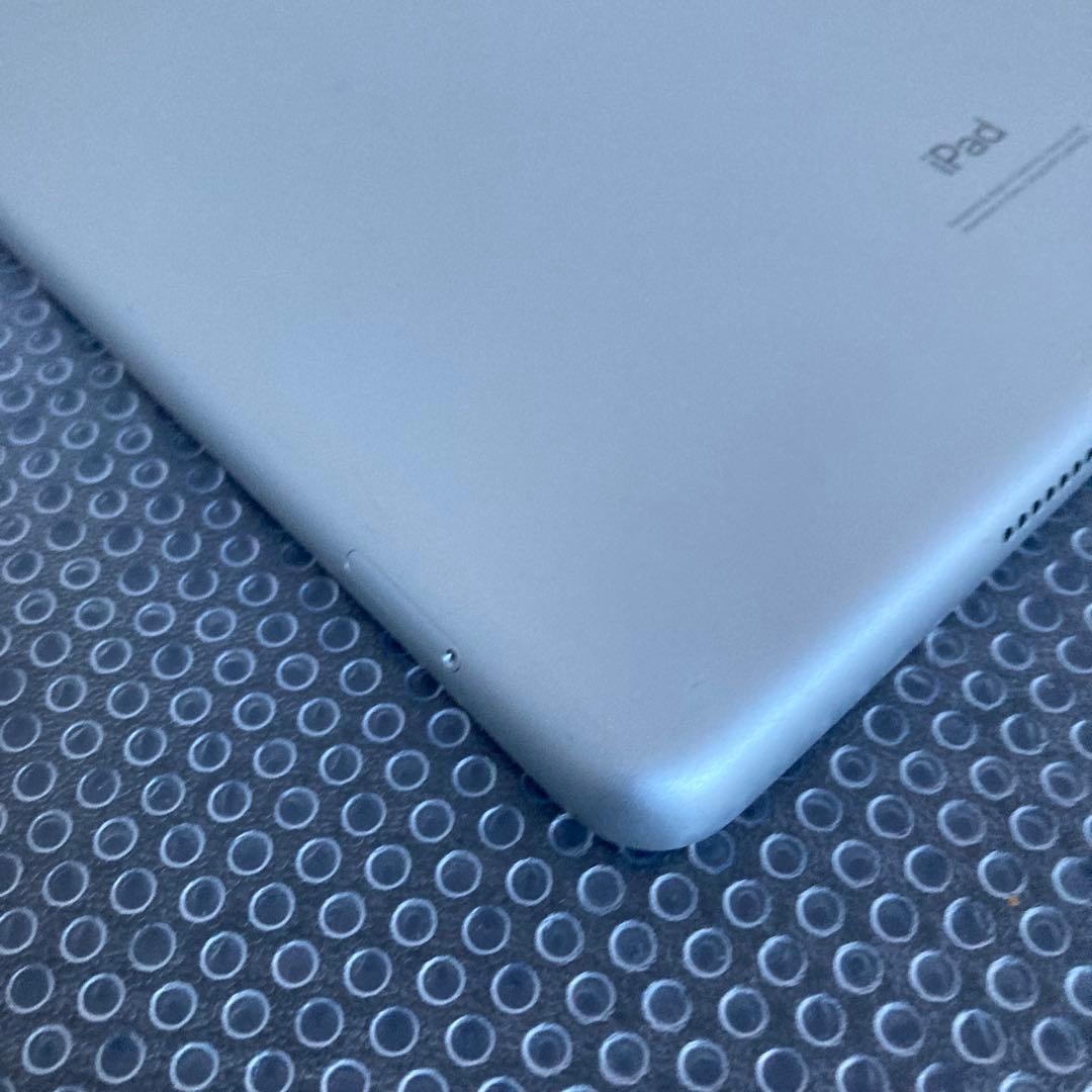 583【早い者勝ち】電池最良好☆iPad7第7世代128GB SIMフリー☆