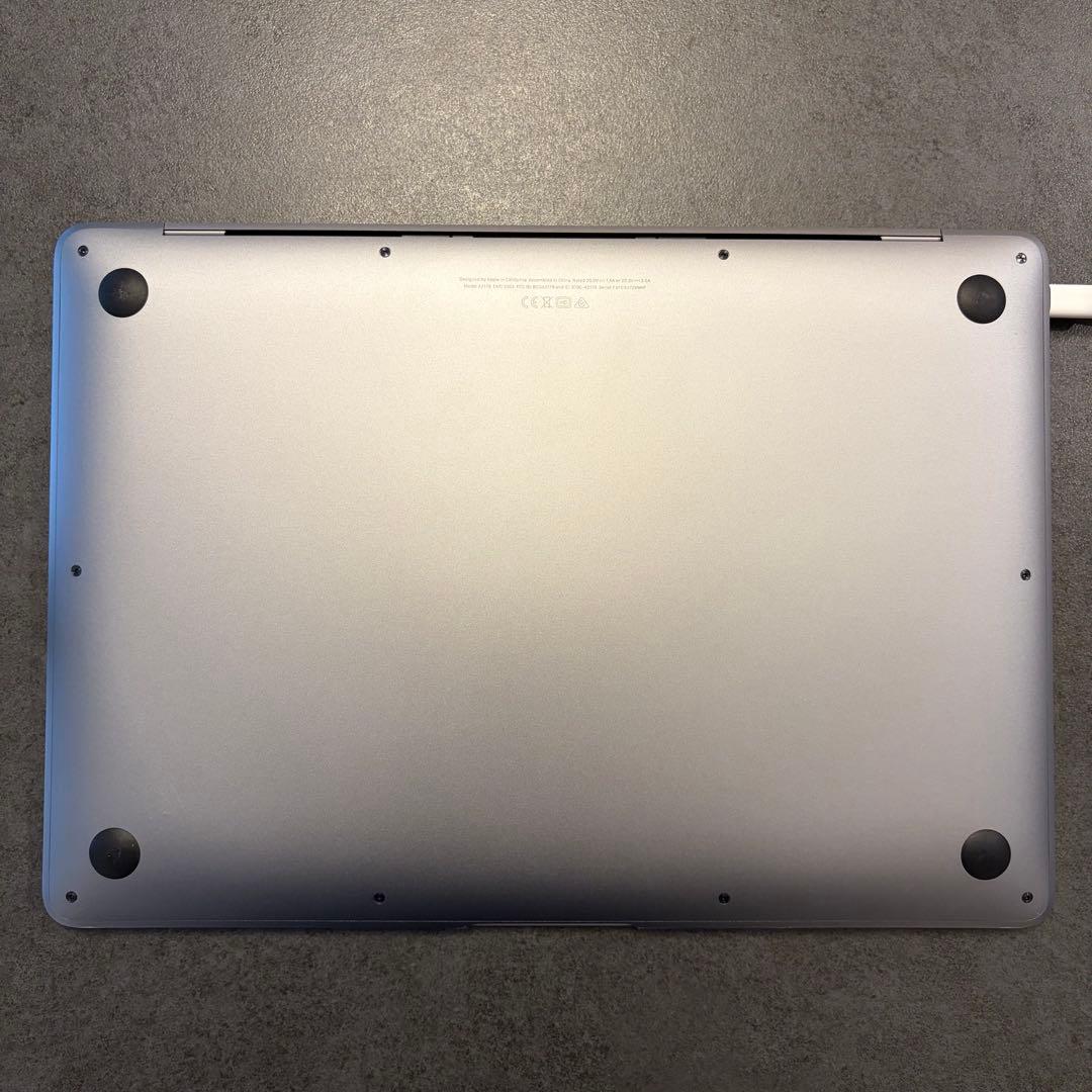 MacBook Air 13インチ2020 Intel i3 8GB 256GB