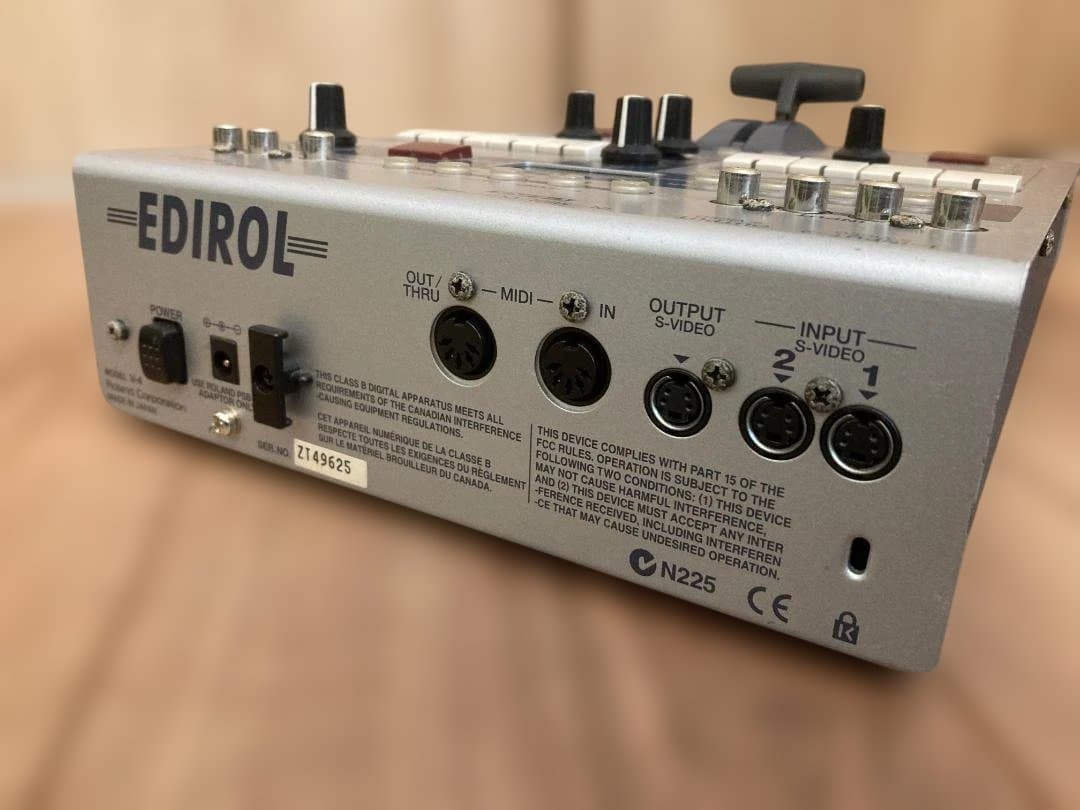 EDIROL V-4 4チャンネルビデオミキサー