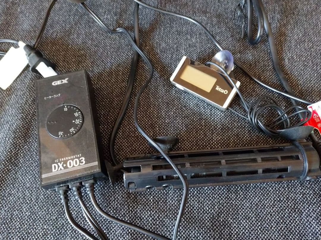 【未使用・台に傷あり】32L水槽 フルセット