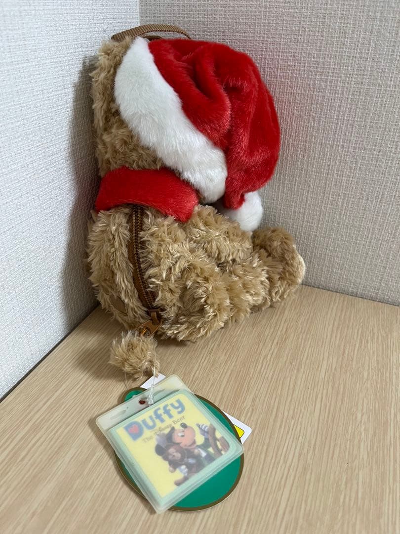 【新品未使用タグ付き】ダッフィー　ぬいぐるみポーチ　クリスマス