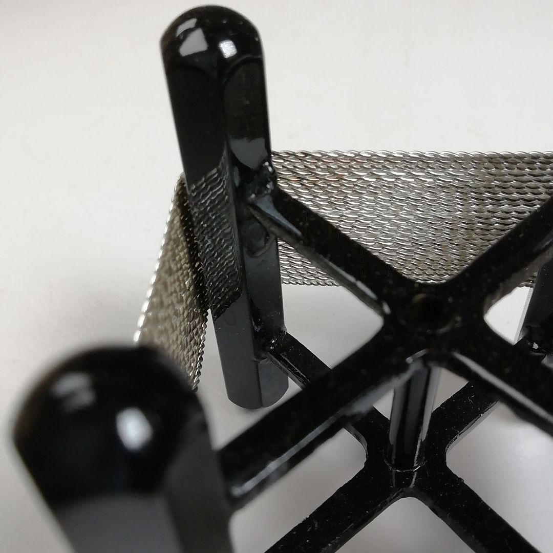 Ｔ９６３　蓋置　『黒漆　銀線糸巻』『井波慶州 作』　共箱　茶道具