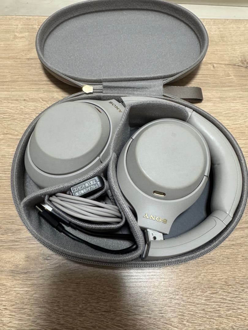 ワイヤレスヘッドホン WH-1000XM4