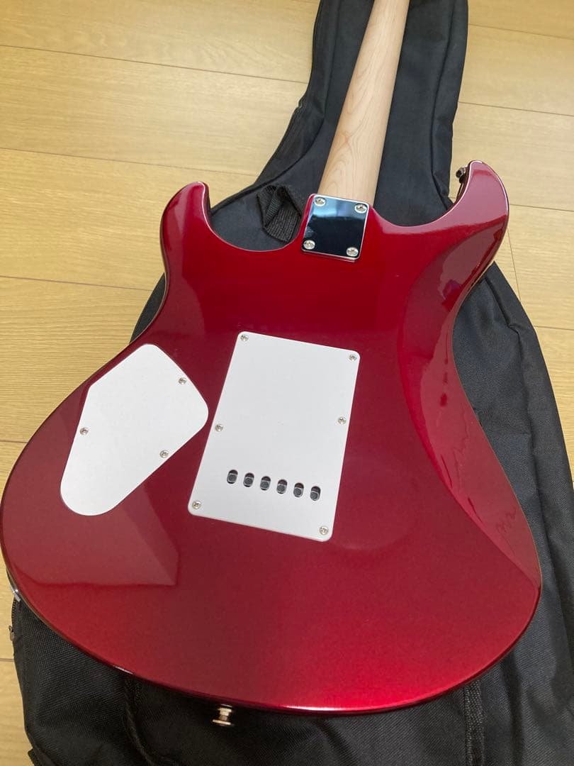 YAMAHA PACIFICA PAC112V パシフィカ　　レッド