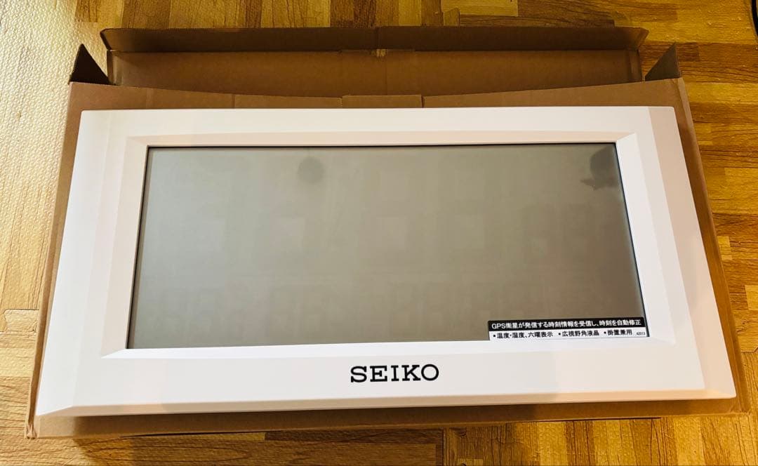SEIKO デジタル時計 ホワイト　GP502W