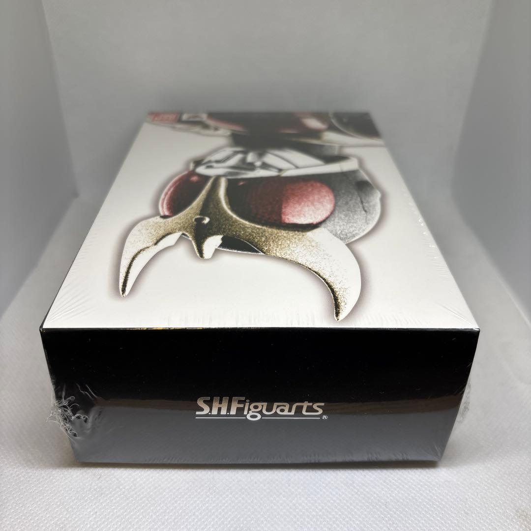 S.H.Figuarts(真骨彫製法) 仮面ライダークウガ ライジングマイティ