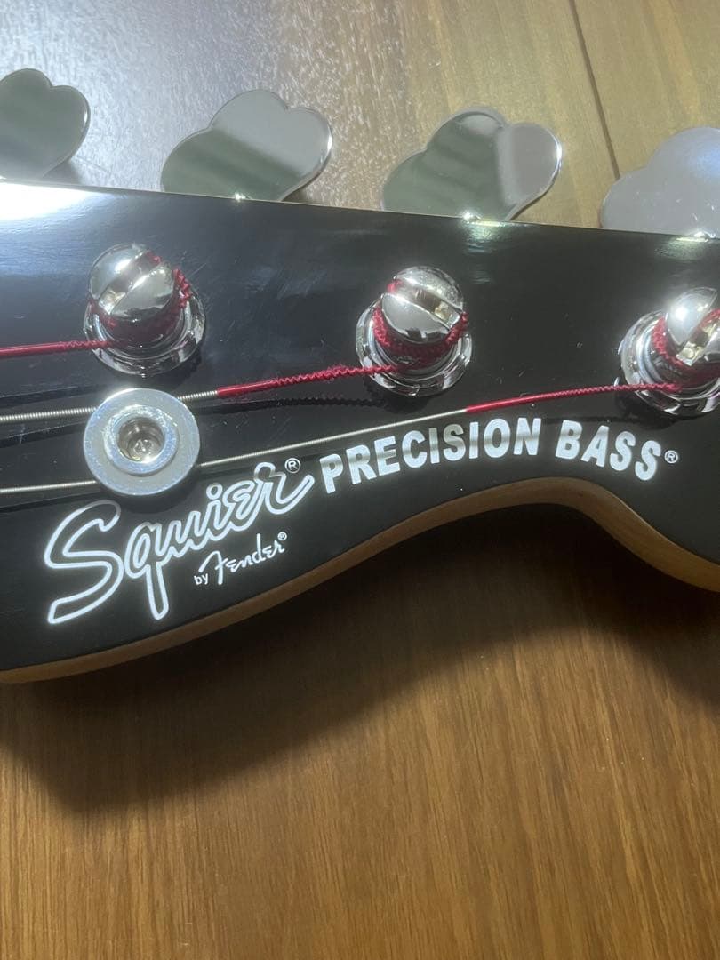 Squier Precision Bass ブラック