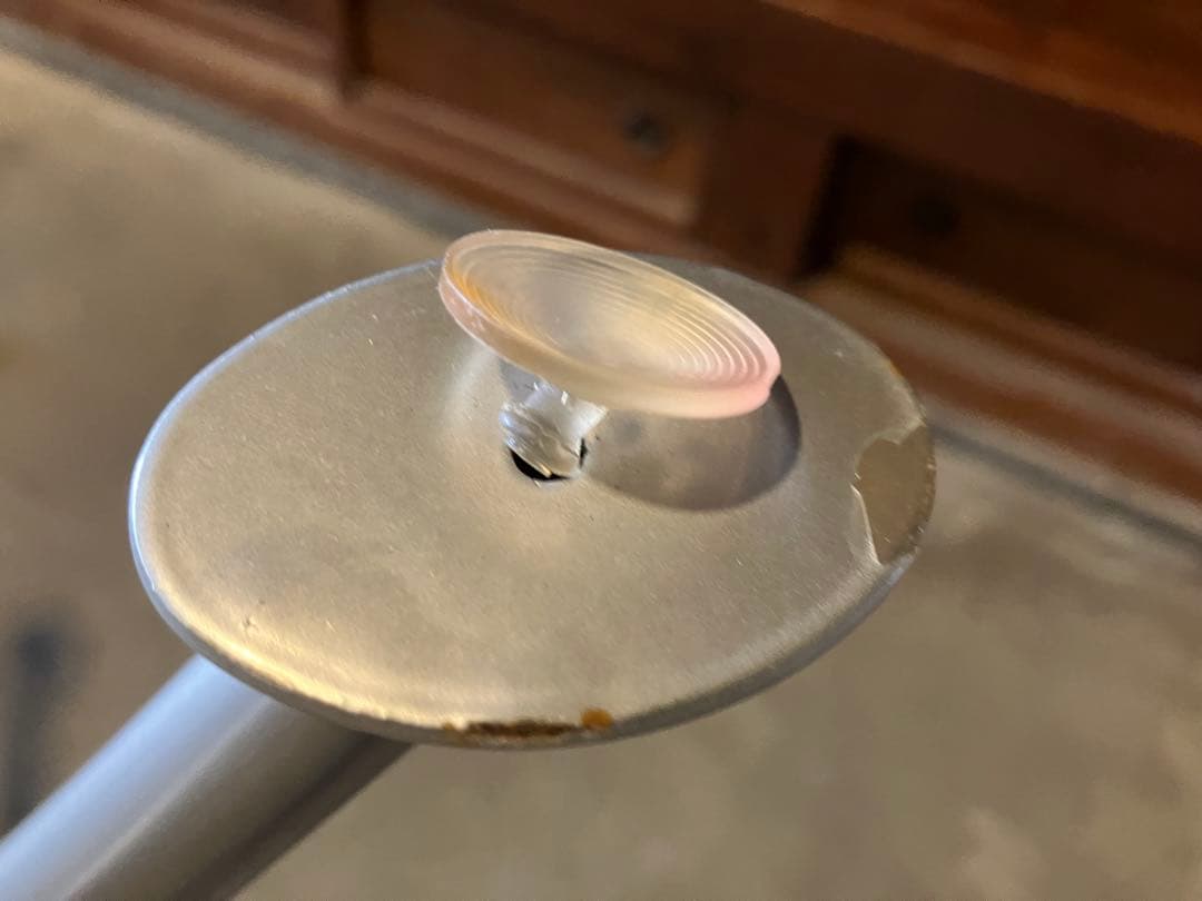 カリガリス 円形 ガラストップ テーブル