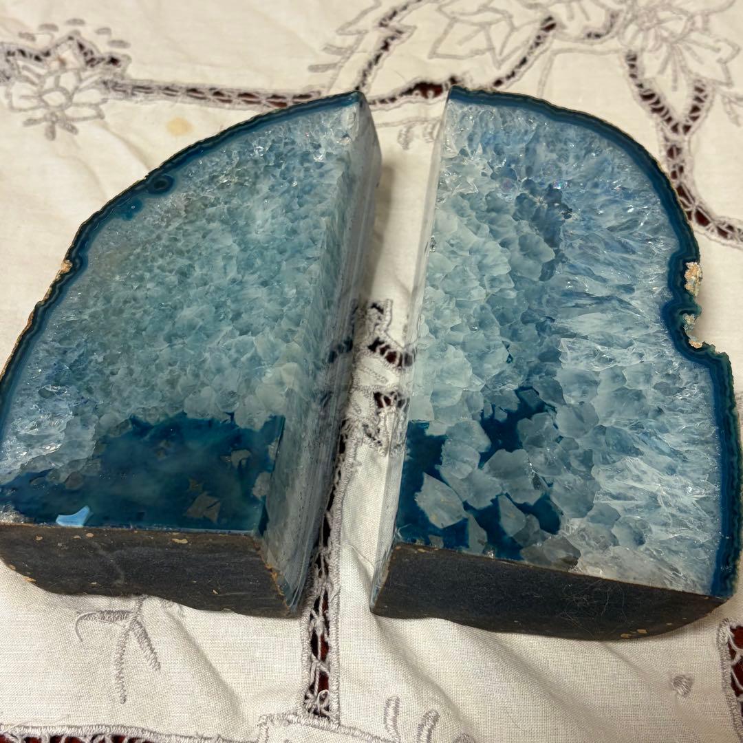 ブルーメノウ（青瑪瑙）本立て・鑑賞用約2.5kg　原石アゲート