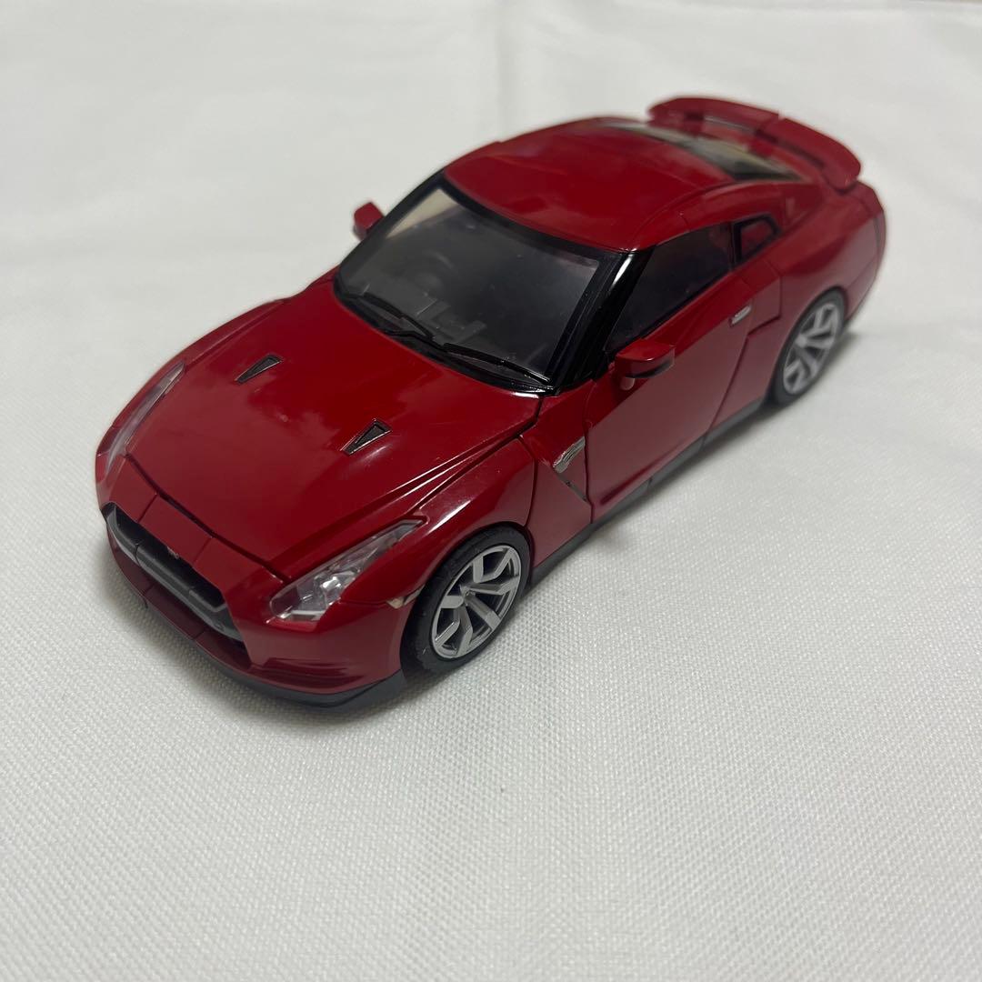 トランスフォーマーオルタニティ　NISSAN GT-R/コンボイ