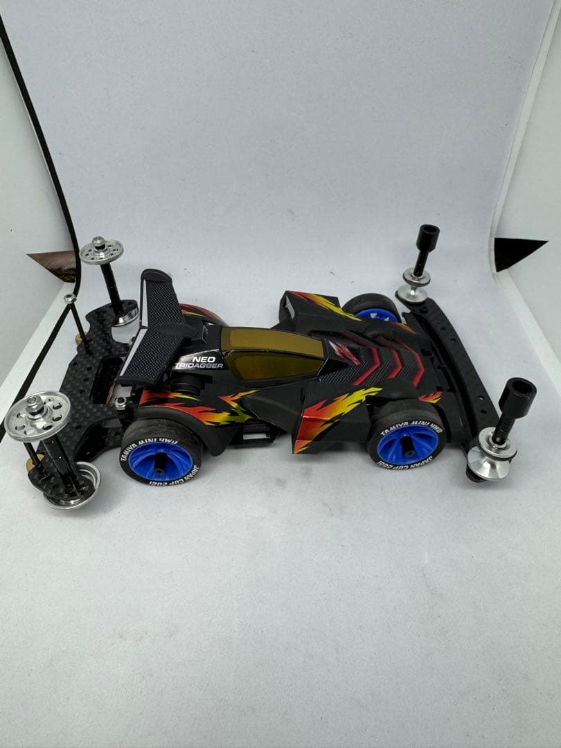 ミニ四駆　ネオトライダガーzmcカーボンスペシャル　B-MAX仕様