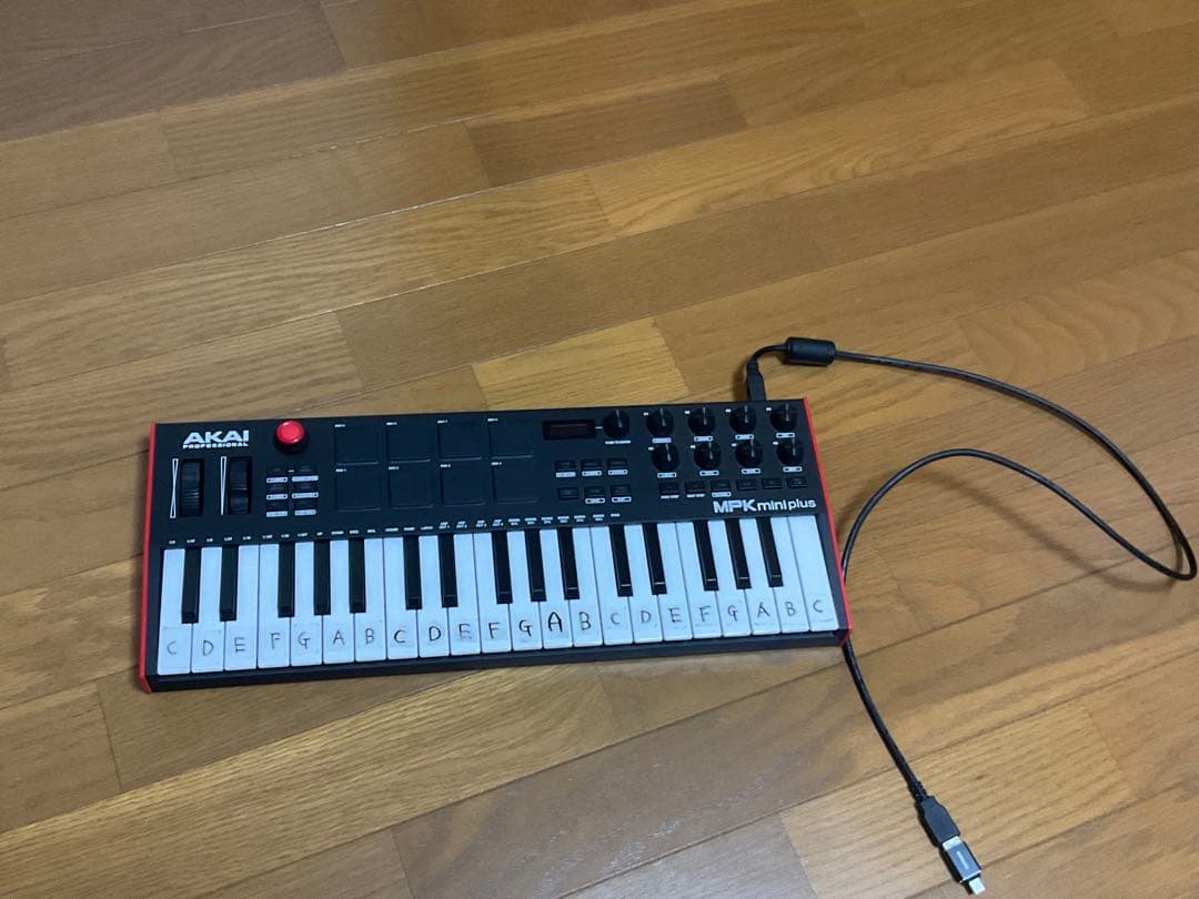 AKAI USB MIDIキーボードコントローラー 37鍵