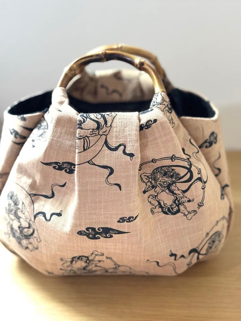 和装バック　着物バック　和柄コットン生地・風神雷神（ベージュ）